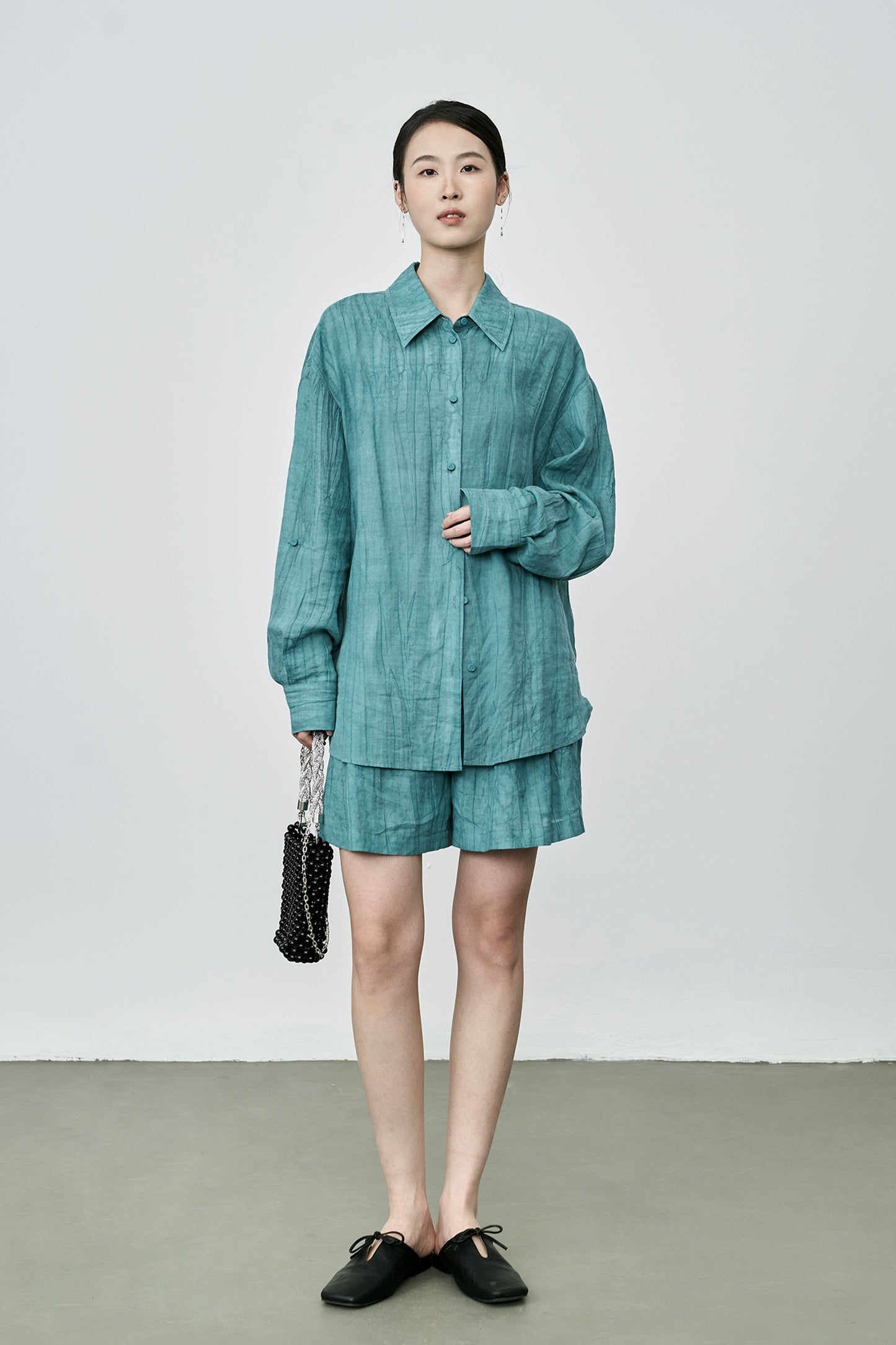 Conjunto de dos piezas de camisa y pantalones cortos teñidos a mano de Tencel de alta calidad con diseño de viento otoñal de CAREMIND 