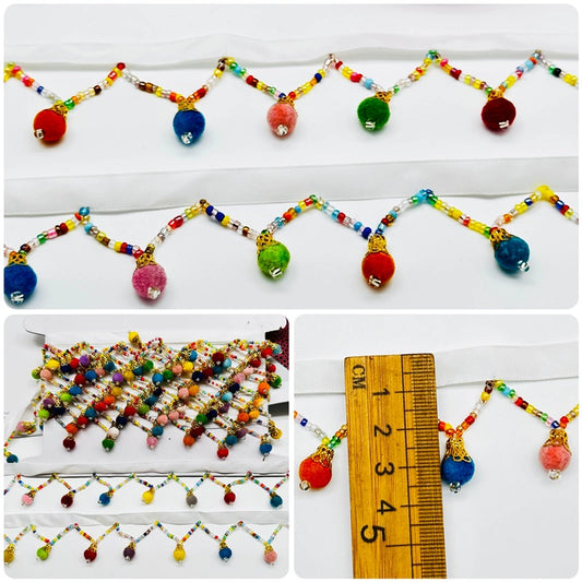 3682 Cortinas de cuentas hechas a mano de estilo étnico con pequeñas bolas de colores, falda de baile de encaje con flecos, orejas de bigotes, lámparas antiguas, decoración colgante recta