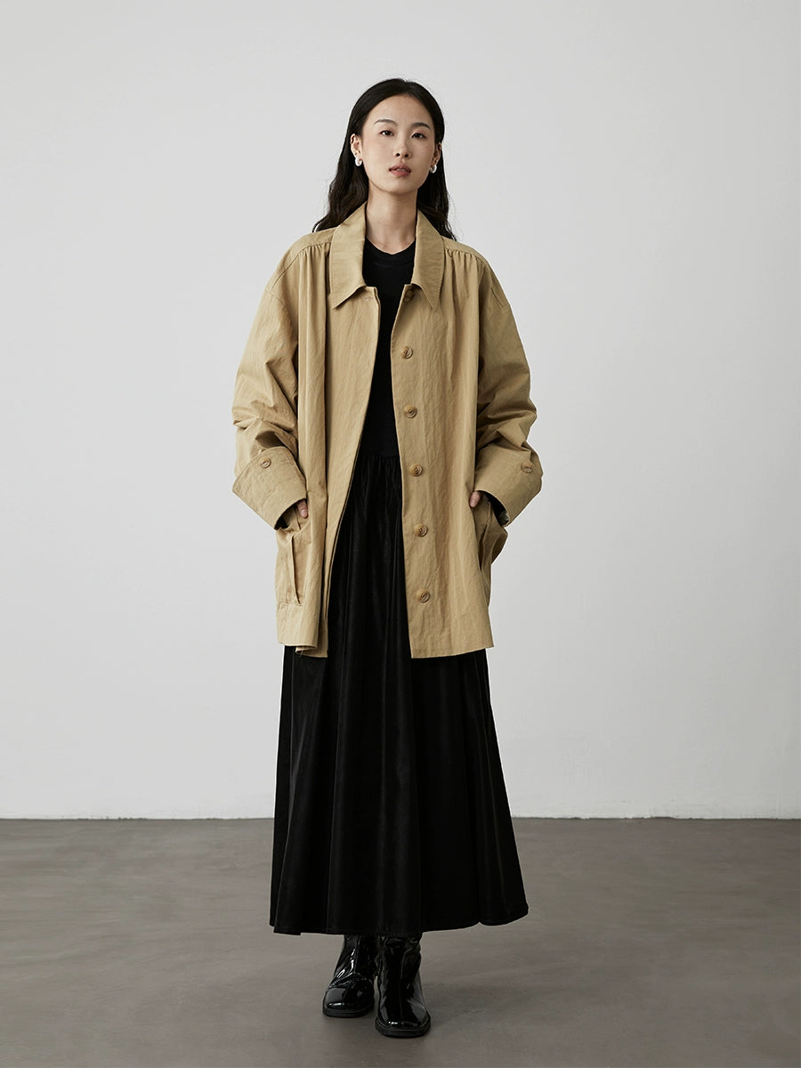 [Gabardina ecuestre] Gabardina de textura microplisada de planchado gratuito premium CAREMIND, abrigo de talla media y larga para primavera y otoño 