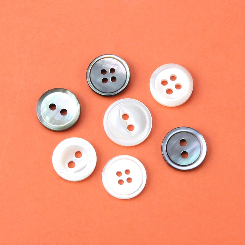 3347★  Shirt buttons women's and men's chiffon shirt buttons clothes versatile round shell buttons four-eye black and white cardigan small