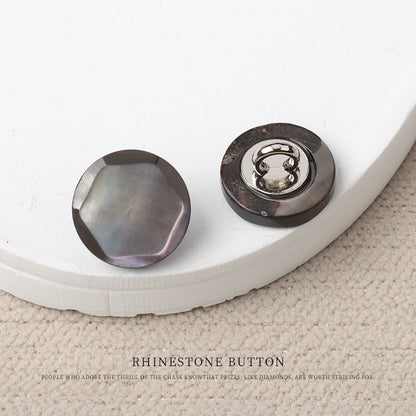 3316★ Botones de concha facetada Camisa versátil de alta gama Concha de mariposa blanca Botones de concha de mariposa negra Suéter cárdigan Botones pequeños