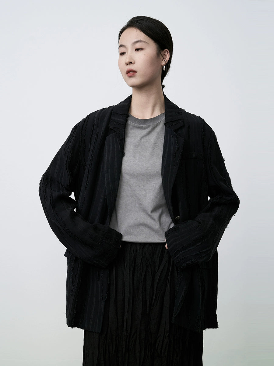 Camisa de textura fuerte de Tencel premium para mujer con blazer plisado tridimensional con diseño de nicho de CAREMIND 