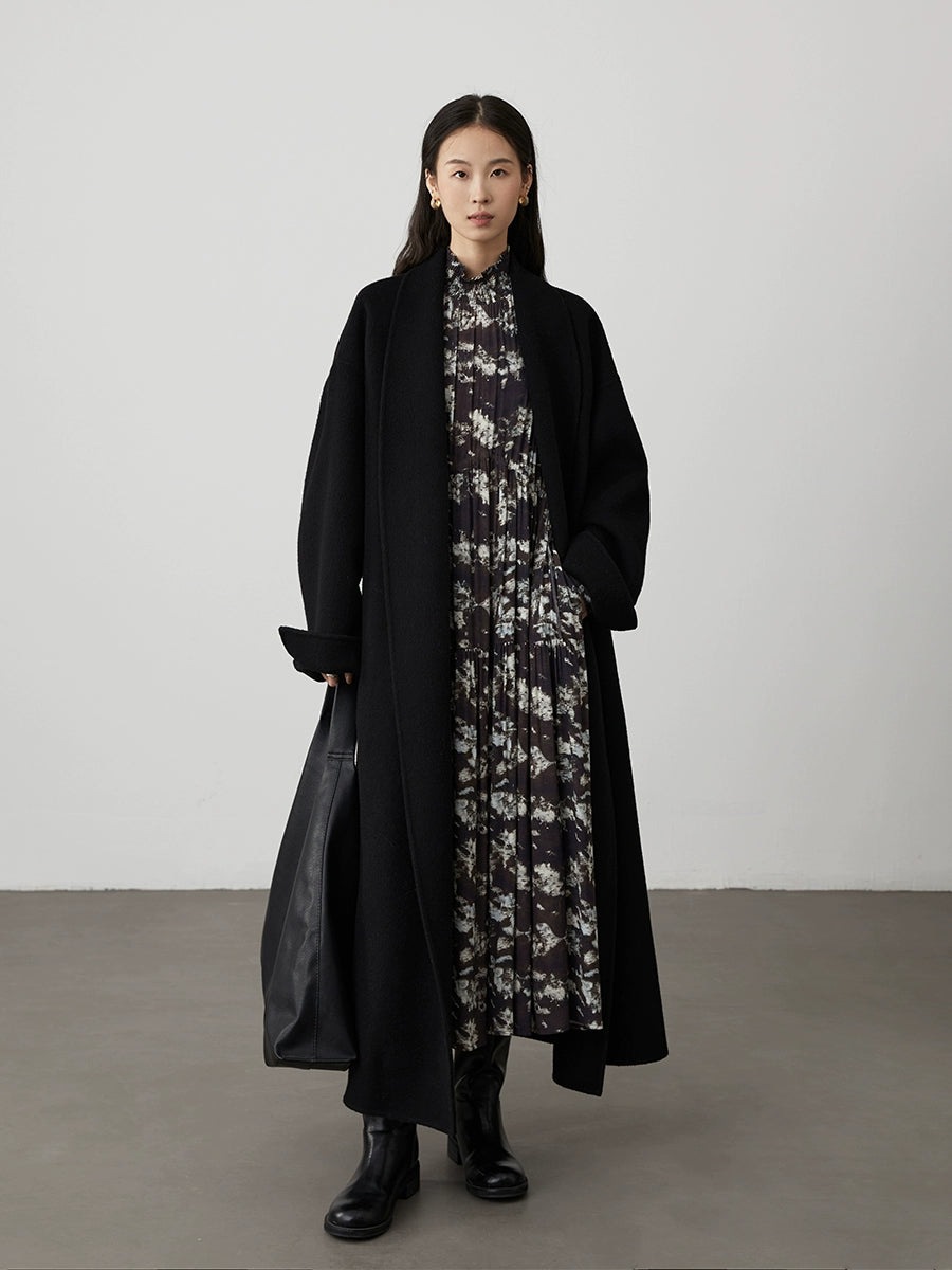 [Jardín nómada] Vestido de manga larga con cuello alto y estampado floral de CAREMIND para otoño e invierno, estilo coreano con falda larga 