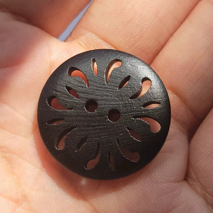 3418★  Natural wood buttons Hollow wood buttons Clothes hats Shoes Pants tops Decorative coats Sweater buttons