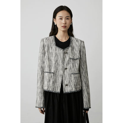 [Canción francesa] Chaqueta Xiaoxiangfeng de CAREMIND, nueva chaqueta de otoño 2024, top de algodón y lino con textura en blanco y negro 