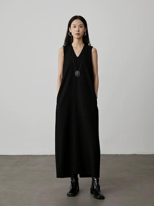 [Sculptural silhouette] CAREMIND loose V-neck vest dress sleeveless vest stacked atmosphere skirt