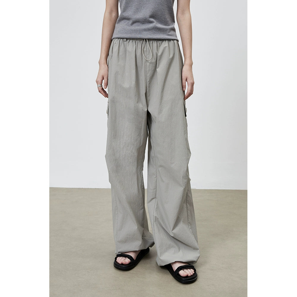 [Mono de montaña] Pantalones de pierna ancha de herramientas grises CAREMIND, pantalones de paracaidista finos y rectos de secado rápido para mujer 