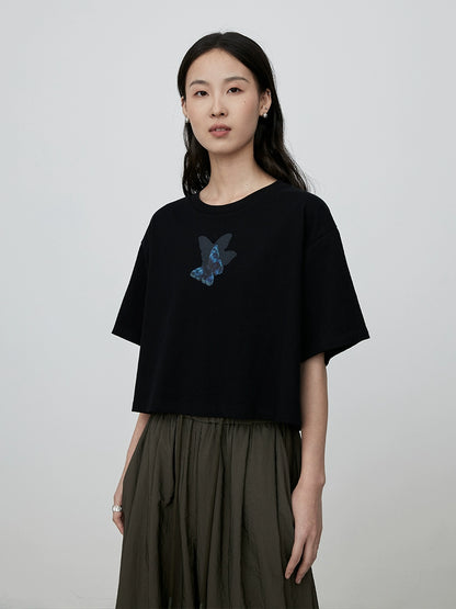 Camiseta corta con estampado de mariposas azules de CAREMIND, diseño pequeño de algodón puro, manga corta negra 