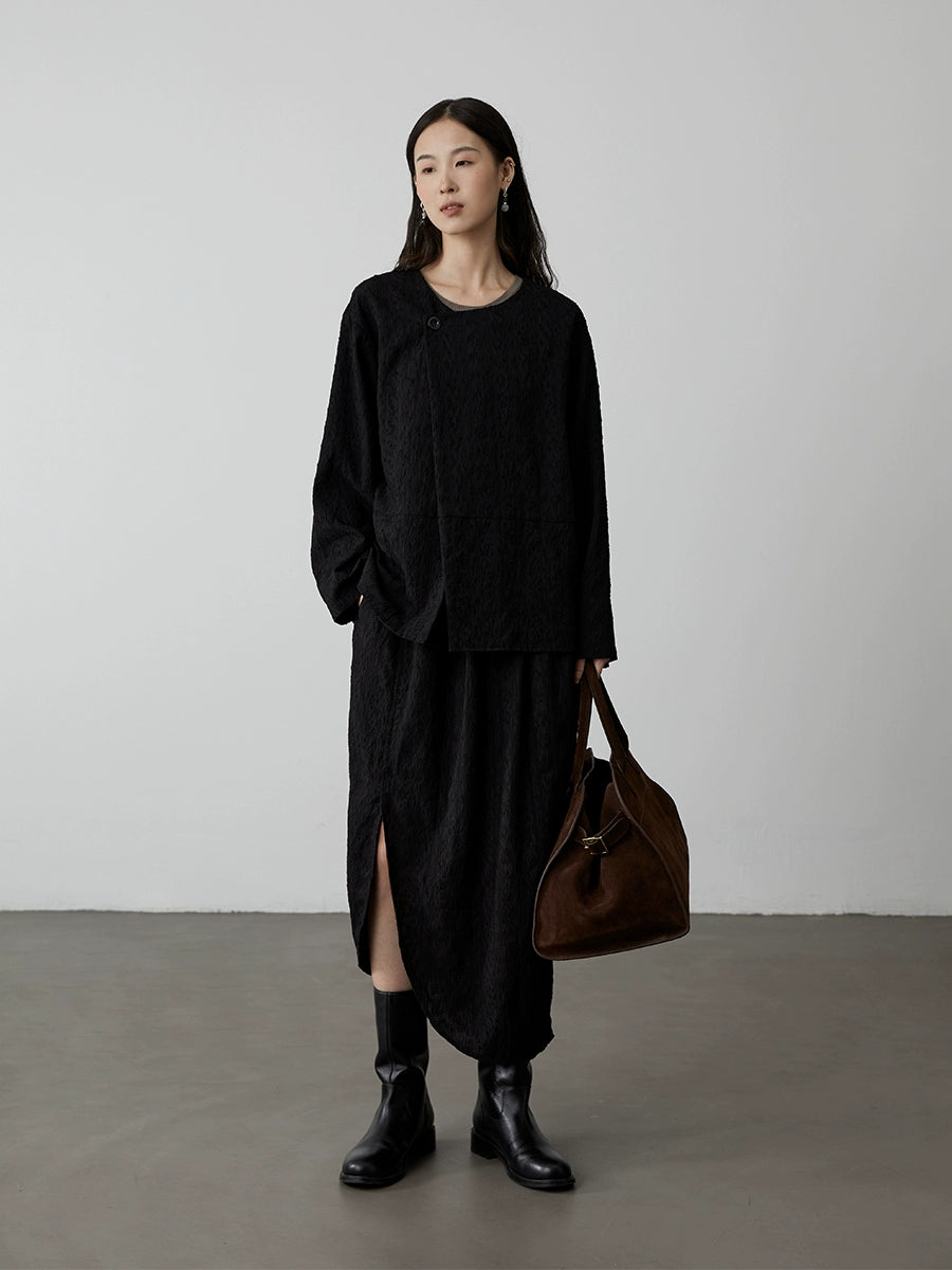 Nueva camisa de manga larga con textura negra china de CAREMIND Otoño 2024 Nueva chaqueta de cuello redondo de nicho 