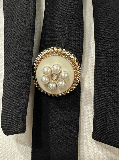 8018★  French simple commuter style premium pearl button bow white high-waisted slim dress