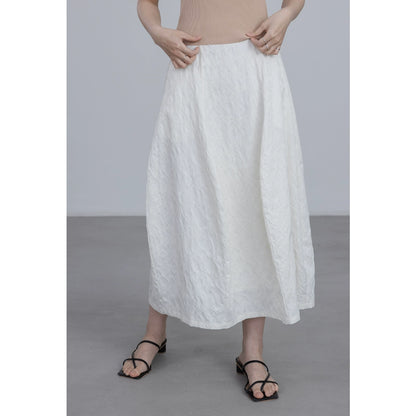 [Oferta por tiempo limitado] Conjunto de dos piezas de camiseta de manga corta con cuello redondo y falda de cintura alta con textura tridimensional en jacquard 