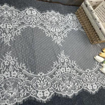 3740 Largeur 55 cm Haute Qualité Maille Fleur Unilatérale Cils Dentelle Mariage Châle Épissage Vêtements Accessoires