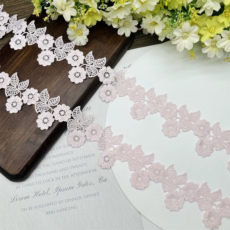 3677 Encaje de flores de seda de leche soluble en agua de alta calidad con accesorios, bricolaje, costura de ropa, decoración de joyas, materiales hechos a mano