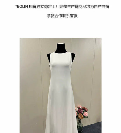 8017★  New simple commuter sleeveless high waist long dress slim round neck slim dress backless small black dress