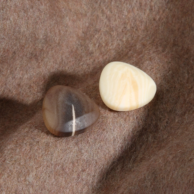 3268★  Triangular resin button versatile clothes special-shaped trench coat coat decorative button children's sweater cardigan button