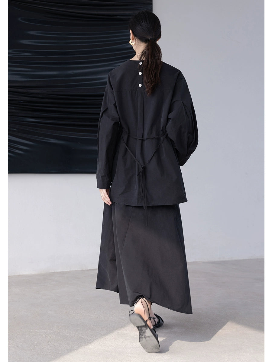 [Oferta por tiempo limitado] Conjunto de camisa de viento frío y oscuro Yamamoto de CAREMIND para mujer + falda que cubre las caderas con un personaje 