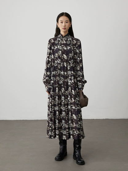 [Jardín nómada] Vestido de manga larga con cuello alto y estampado floral de CAREMIND para otoño e invierno, estilo coreano con falda larga 