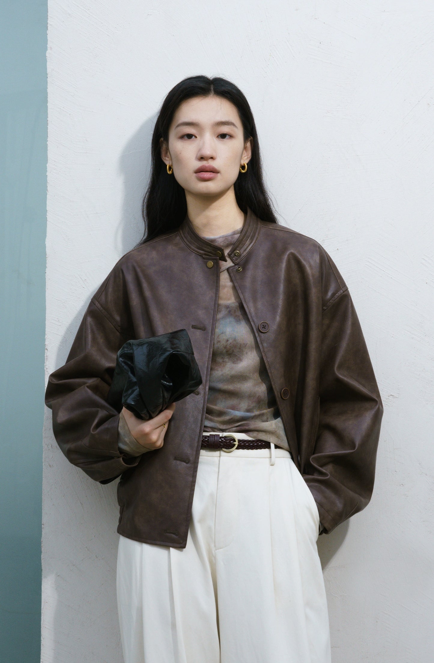 [Urban Nomad] CAREMIND retro yellow-brown leather jacket Merad stand-up collar temperament top