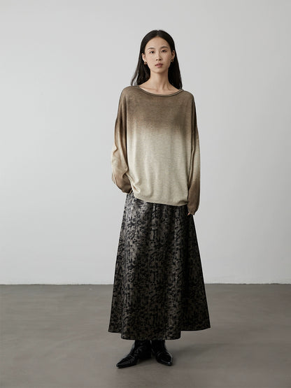 [Firmament] Suéter holgado y suave con diseño de inyección de tinta de cuatro colores con cambio gradual de CAREMIND para mujer 