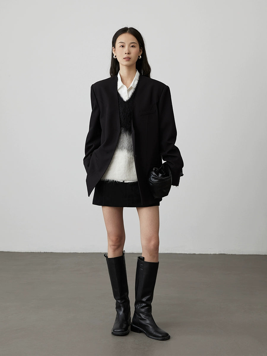 Falda pequeña de cuero con textura moderna urbana de dos colores café negro de CAREMIND, falda corta de PU con diseño anti-luz, falda con palabra A 