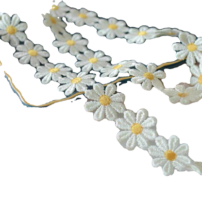 3671 Ancho 2cm pequeña margarita leche seda agua soluble bordado encaje accesorios DIY hecho a mano materiales decorativos ropa para niños