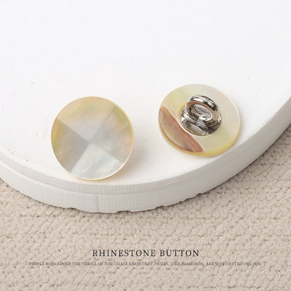 3316★ Botones de concha facetada Camisa versátil de alta gama Concha de mariposa blanca Botones de concha de mariposa negra Suéter cárdigan Botones pequeños