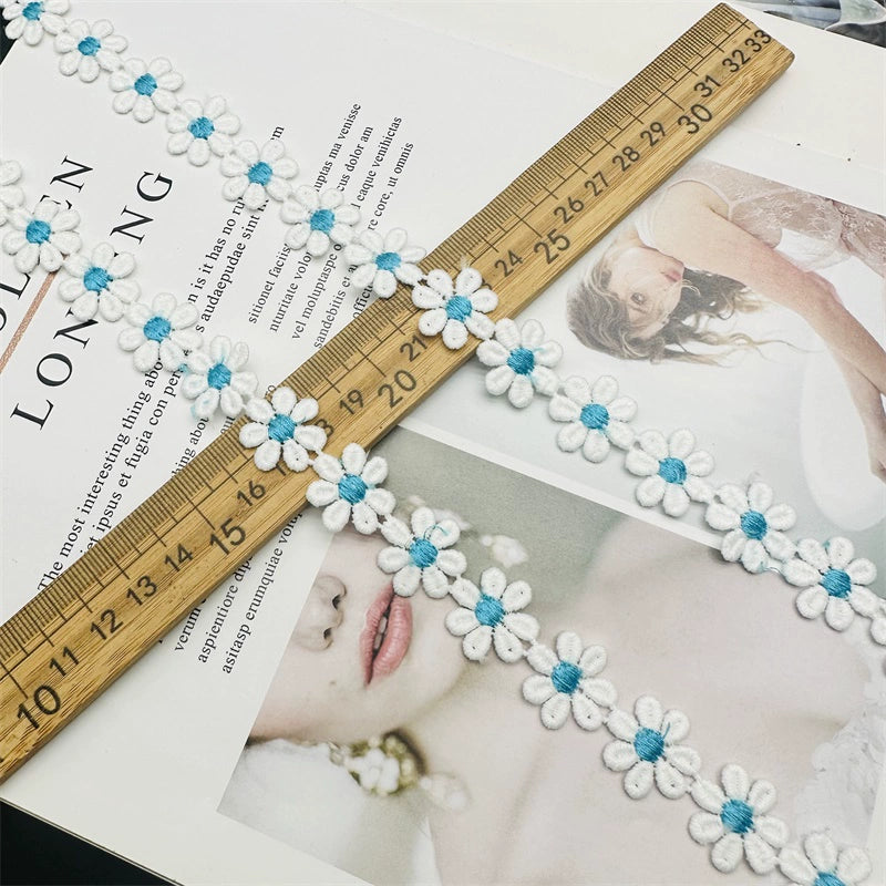 3671 Ancho 2cm pequeña margarita leche seda agua soluble bordado encaje accesorios DIY hecho a mano materiales decorativos ropa para niños