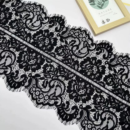 3755 Precio de tres metros, línea de hueso que contiene algodón de alta calidad, tela de encaje de pestañas, blanco y negro, tela de empalme de ropa bilateral