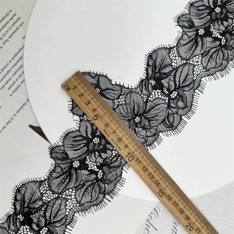 3759 Ancho 11cm Pestañas irregulares Encaje DIY Cortinas Falda de boda Pieza Velo Cuello Borde Asistente de costura