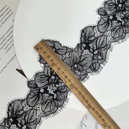 3759 Ancho 11cm Pestañas irregulares Encaje DIY Cortinas Falda de boda Pieza Velo Cuello Borde Asistente de costura