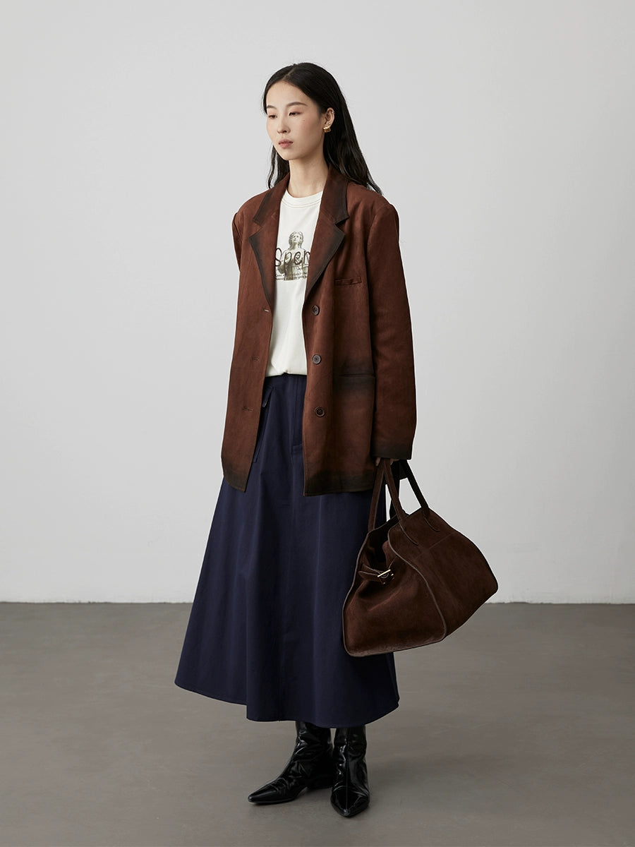 [Luz de esperanza] CAREMIND Camiseta blanca de manga larga con estampado de esculturas y cuello redondo, parte superior holgada para otoño 