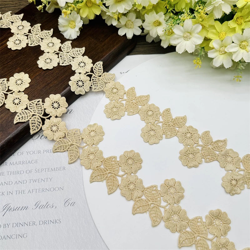 3677 Encaje de flores de seda de leche soluble en agua de alta calidad con accesorios, bricolaje, costura de ropa, decoración de joyas, materiales hechos a mano