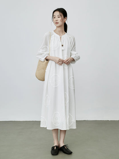 [Elegantes flores de verano] Vestido de ambiente romántico blanco CAREMIND, vestido largo bordado en jacquard con huecos para niños 