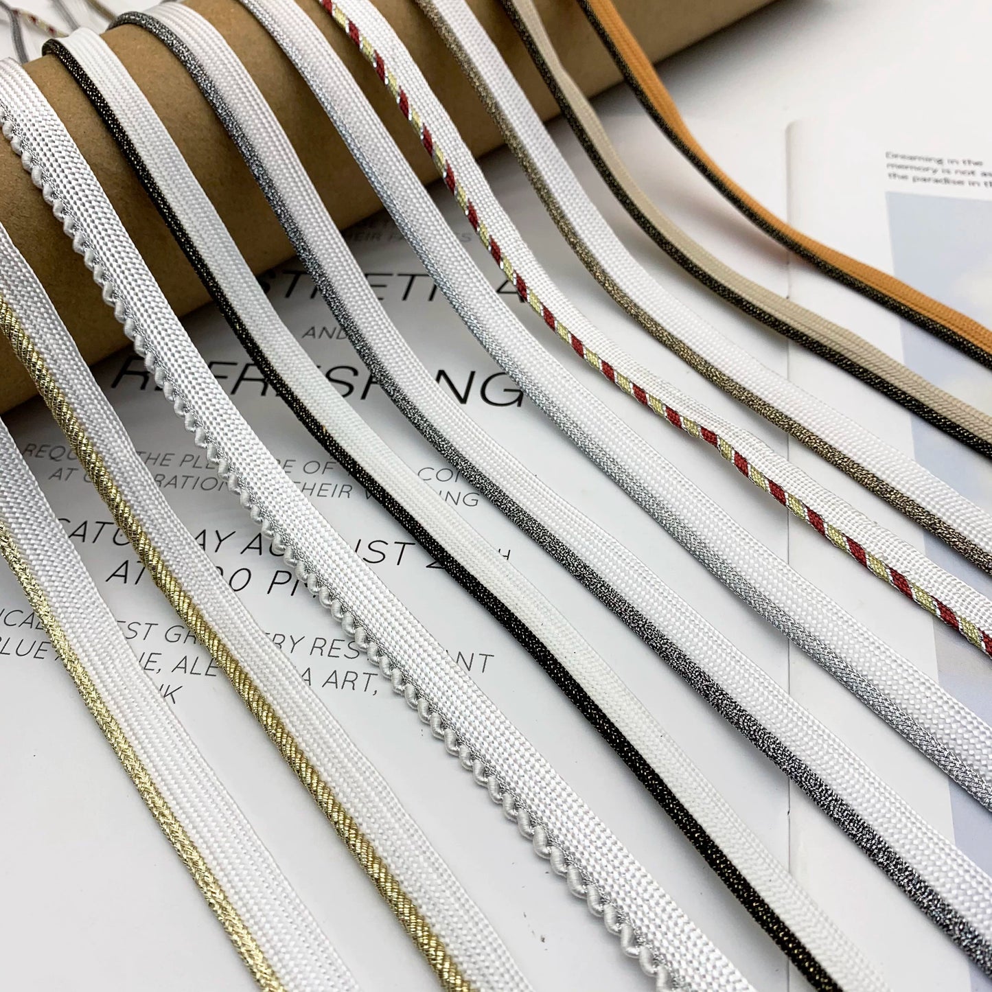 Cinta adhesiva de seda para niños, 1 cm, color dorado y plateado, para ribetes, ropa, textiles para el hogar, almohadas, etc.