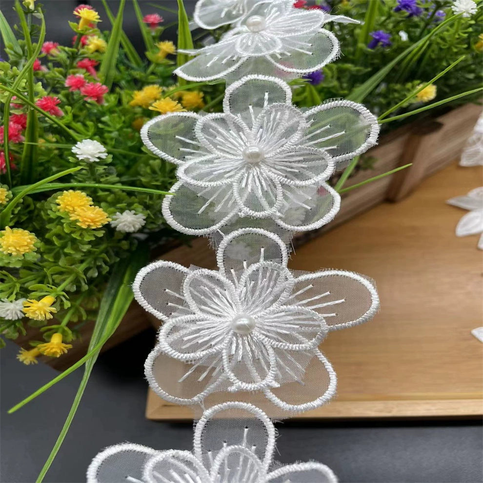 3660★ Accesorios de encaje de organza con flores de cuentas blancas hechos a mano DIY falda decoración de ropa bordado pegatina de corazón
