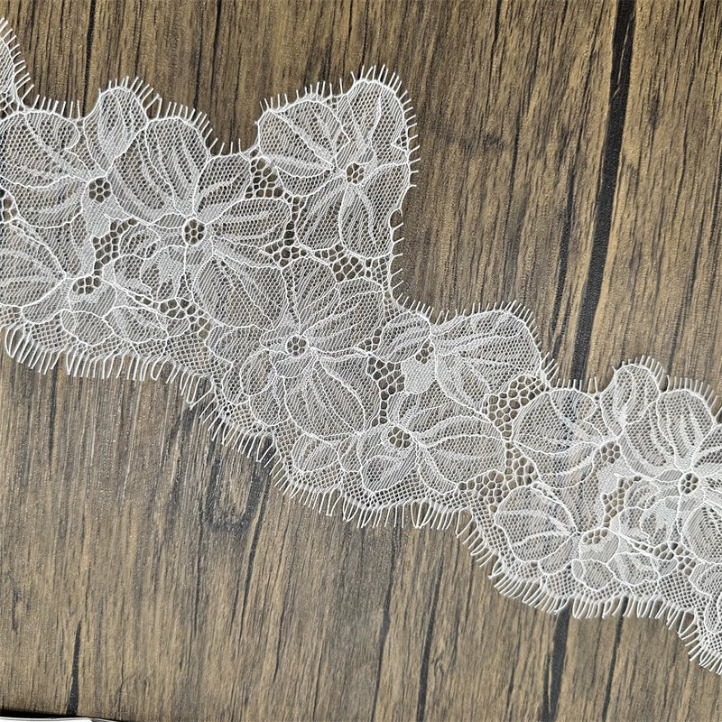 3759 Ancho 11cm Pestañas irregulares Encaje DIY Cortinas Falda de boda Pieza Velo Cuello Borde Asistente de costura
