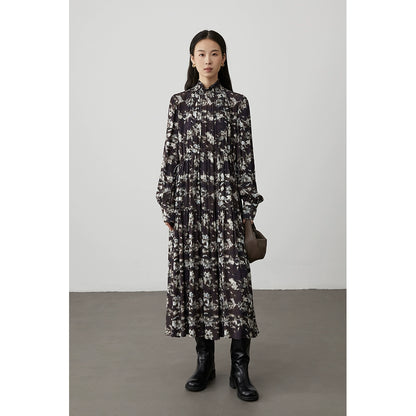 [Jardín nómada] Vestido de manga larga con cuello alto y estampado floral de CAREMIND para otoño e invierno, estilo coreano con falda larga 