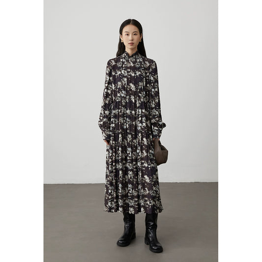 [Jardín nómada] Vestido de manga larga con cuello alto y estampado floral de CAREMIND para otoño e invierno, estilo coreano con falda larga 
