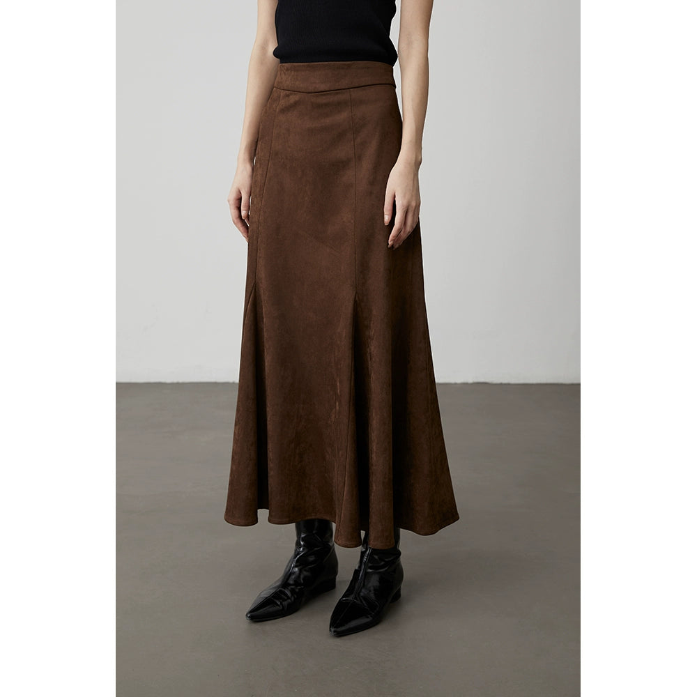 [Otoño Maillard] Falda ajustada con cola de pez y escote en A en gamuza color café de CAREMIND 
