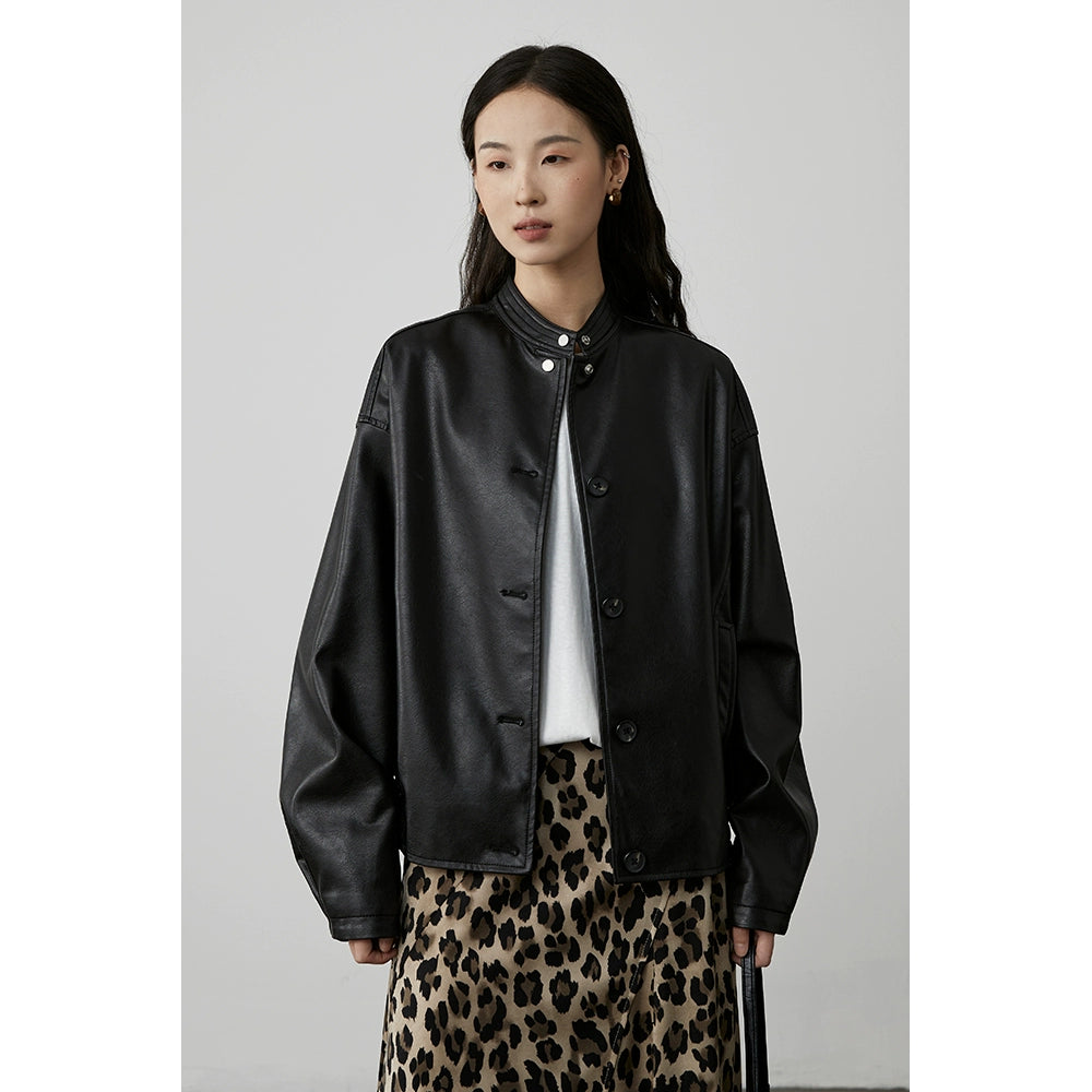 CAREMIND Chaqueta de cuero negra de temperamento retro estilo Hong Kong 2024 nueva chaqueta de cuero con silueta de agua de lavado superior simple 