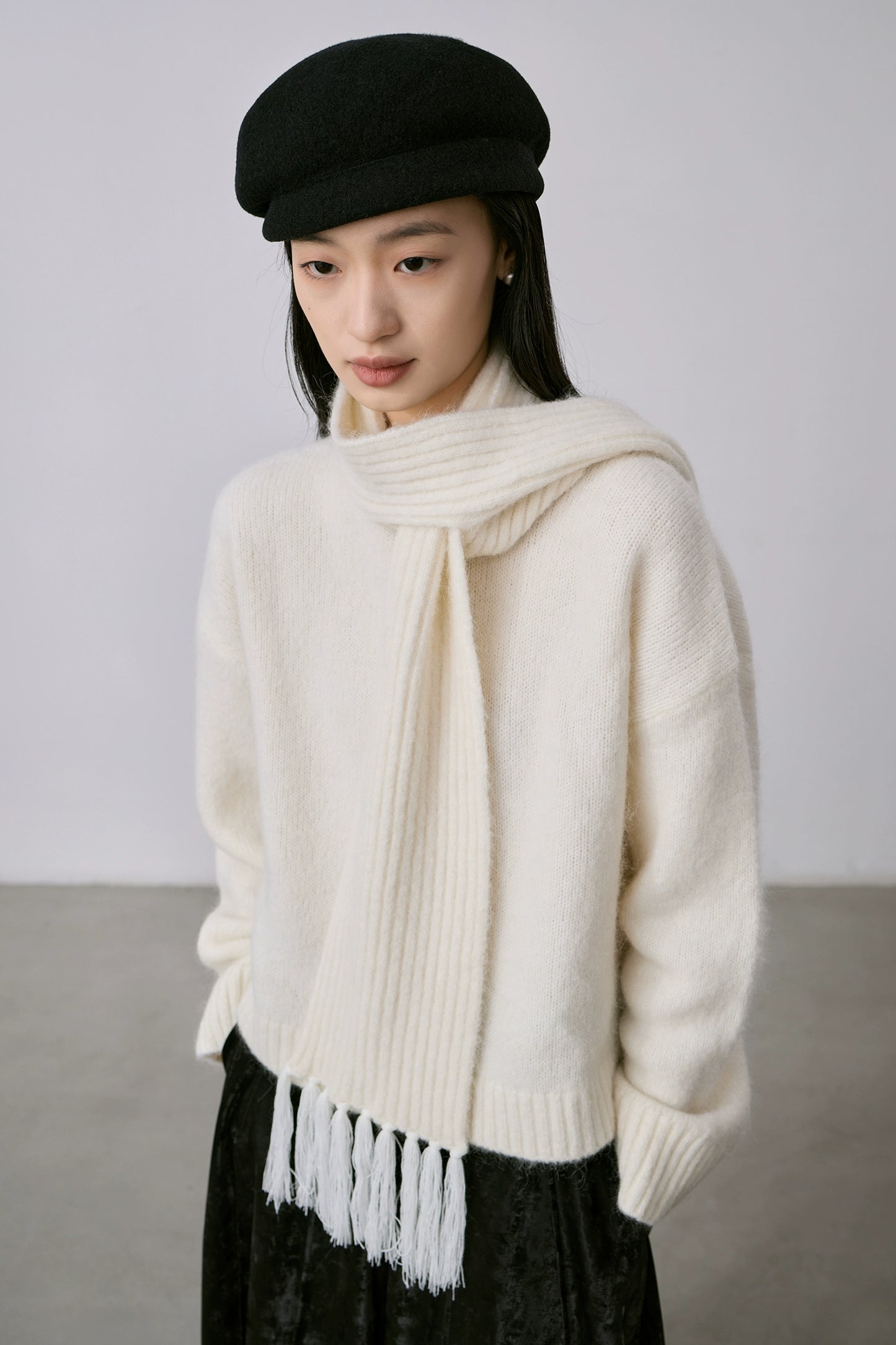 Suéter de alpaca blanco puro de alto valor de CAREMIND, suéter de punto con bufanda suave simple y de moda, traje para mujer 