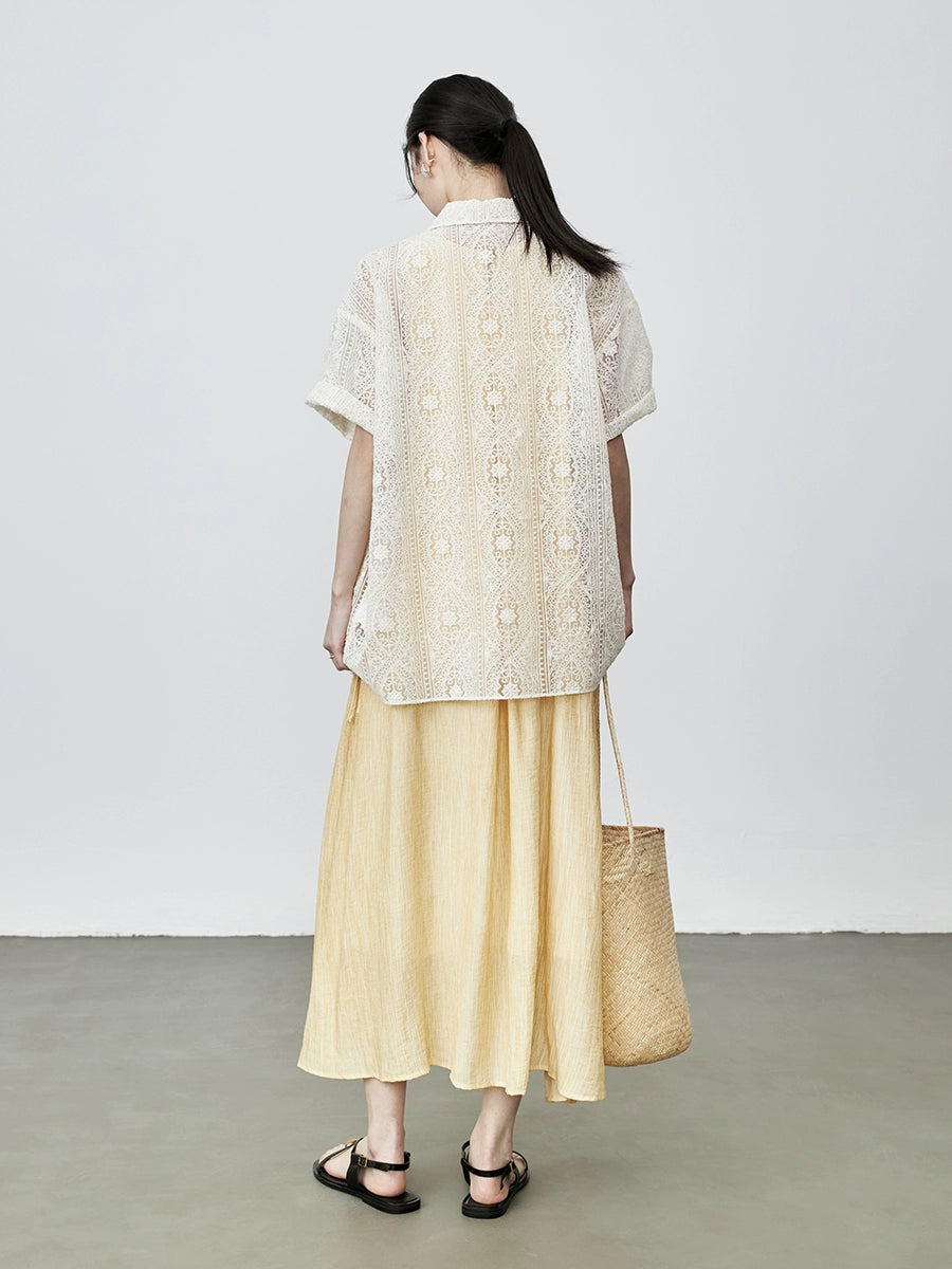 Camisa versátil apilada con encaje japonés vintage de CAREMIND, manga corta, hueca, color albaricoque y bordado 