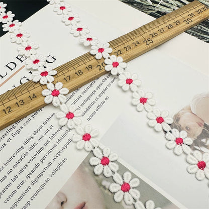 3671 Ancho 2cm pequeña margarita leche seda agua soluble bordado encaje accesorios DIY hecho a mano materiales decorativos ropa para niños