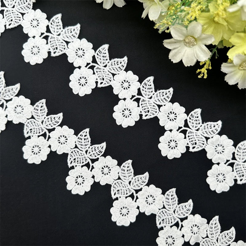 3677 Encaje de flores de seda de leche soluble en agua de alta calidad con accesorios, bricolaje, costura de ropa, decoración de joyas, materiales hechos a mano