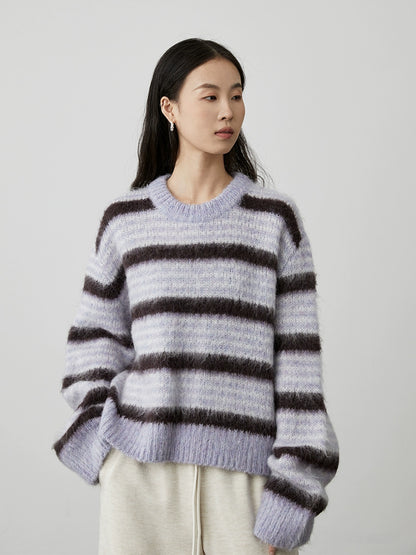 [Suéter de rayas degradadas] Suéter suave de temperamento morado de CAREMIND Top de invierno a rayas con viento relajado 