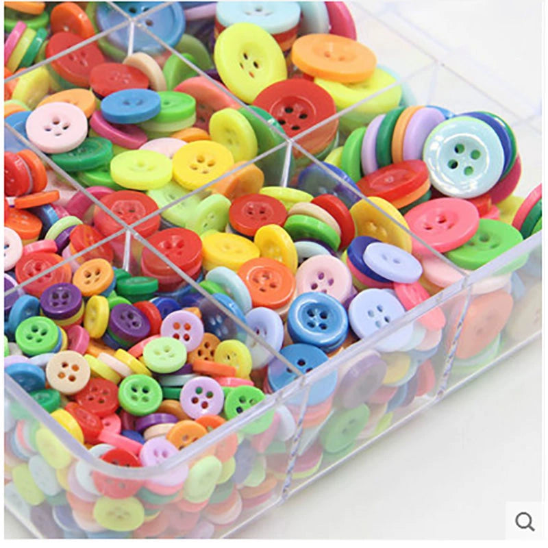3348★  Color wide-edged round shirt buttons Children's kindergarten creative handmade material package Candy button painting material