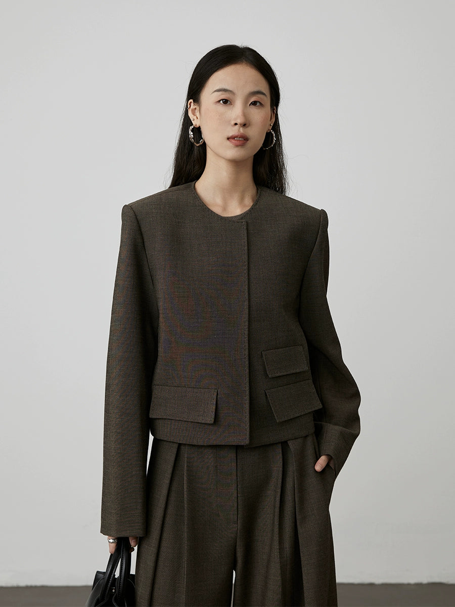 [Limpio y recto] Chaqueta pequeña de manga larga corta para mujer con traje pequeño sin cuello y hombros delanteros de CAREMIND 