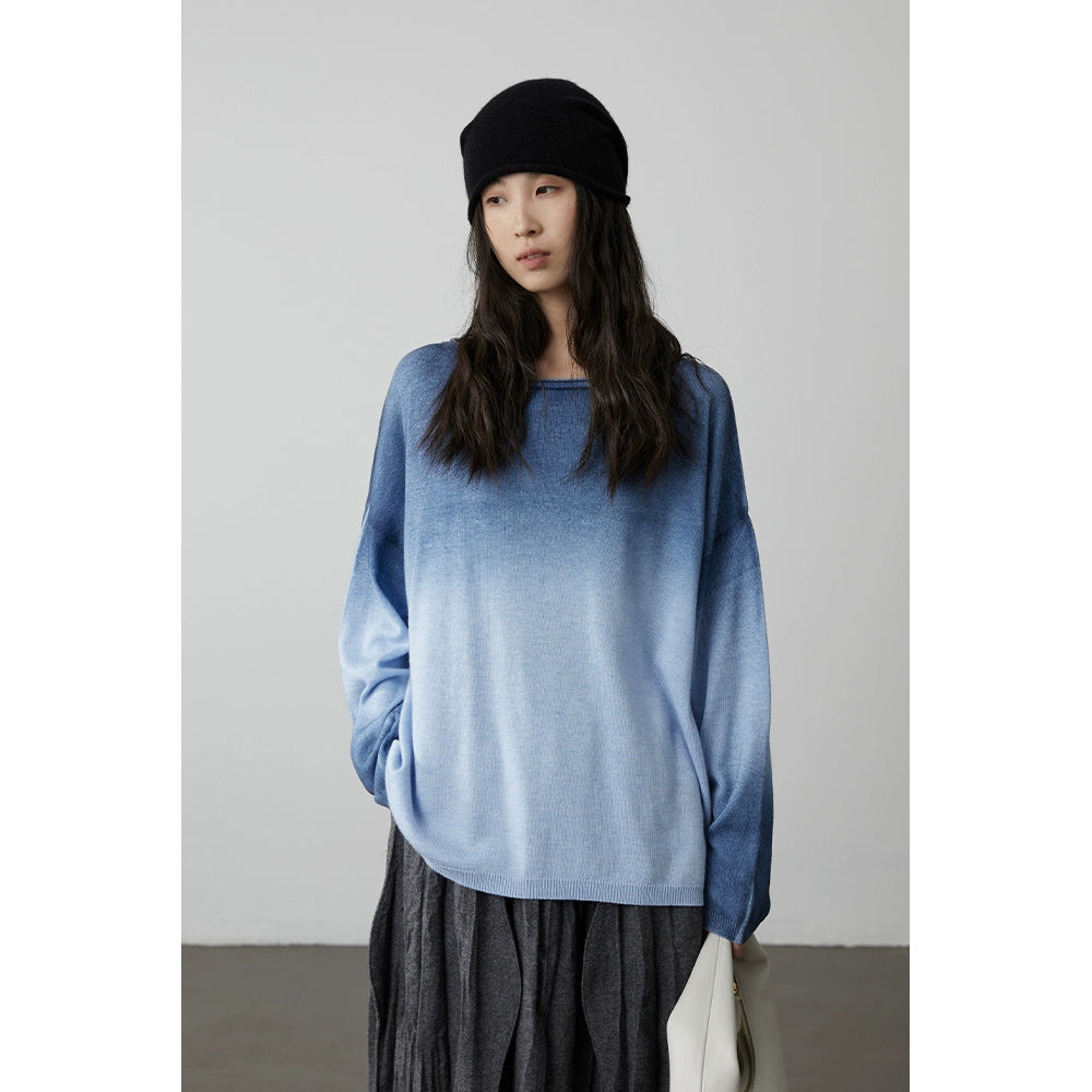 [Firmament] Suéter holgado y suave con diseño de inyección de tinta de cuatro colores con cambio gradual de CAREMIND para mujer 