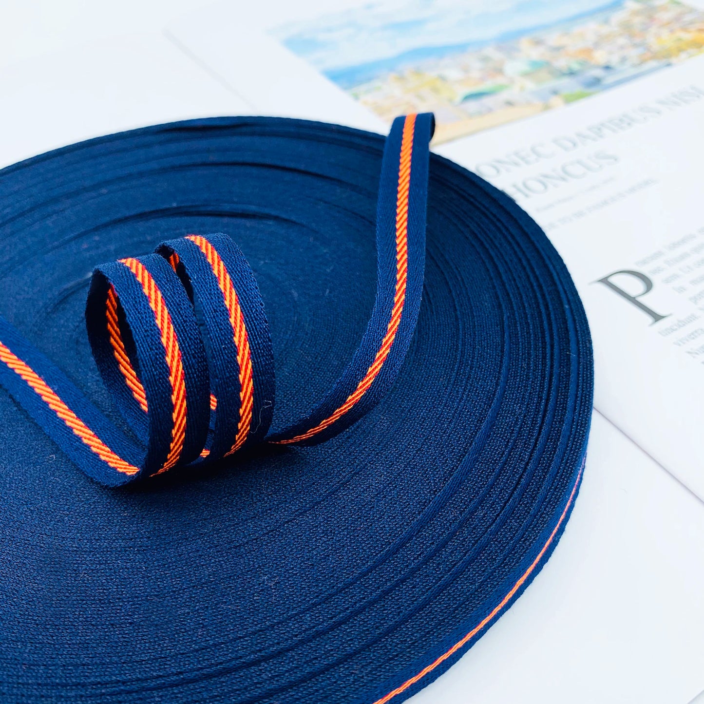 3863 Tira de cinta de sarga intercoloreada de 1 cm con ribete en el borde lateral, tira de presión, cinta jacquard, accesorios de ropa para textiles del hogar