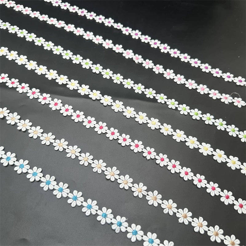 3671 Ancho 2cm pequeña margarita leche seda agua soluble bordado encaje accesorios DIY hecho a mano materiales decorativos ropa para niños